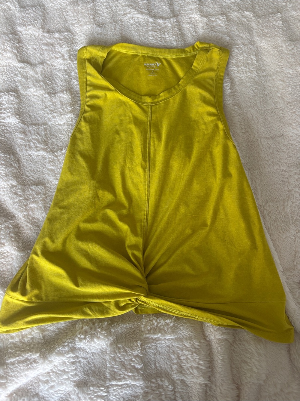 Old Navy Active Cloud 94 Soft Twist Front Tank – Size Medium